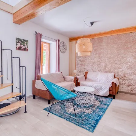 Modern Mansion In Tarn With Pool, Impressive Location 別荘 Rabastens